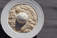 &copy; Red Rose Hotel. 